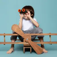 Melalui imajinasi, anak belajar melihat hal biasa dengan cara yang tidak biasa. [Dok/freepik.com/mdjaff]