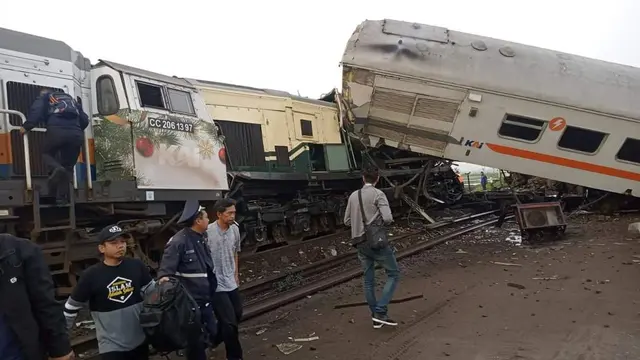 Tabrakan Kereta Api