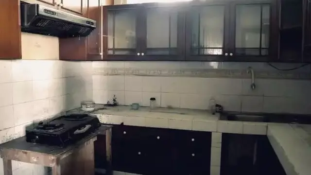 Dinding Lusuh dan Kursi Kayu Pernah Jadi Saksi, Begini Sudut Rumah Masa Kecil Ariel Noah sebelum Sesukses Sekarang