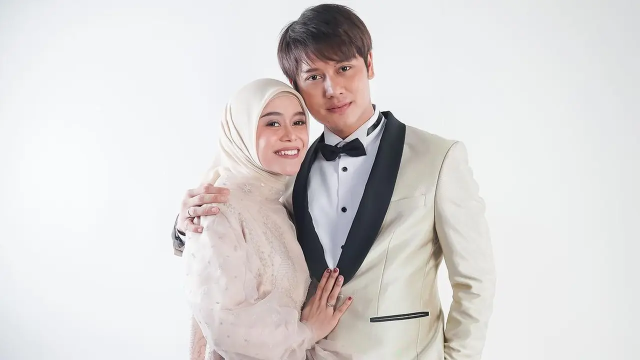 7 Potret Artis Pemenang Infotainment Awards 2022, Lesti dan Billar Raih Best Couple