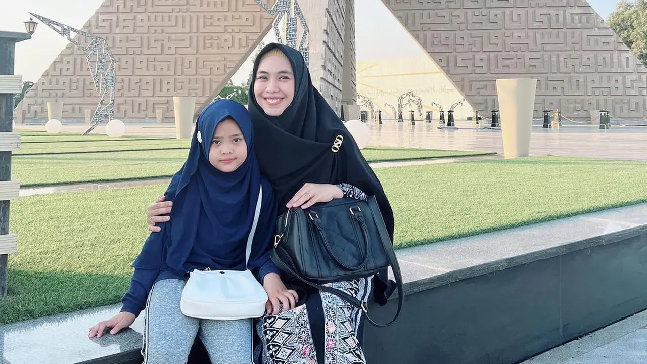 [Fimela] Maryam anak Oki Setiana Dewi