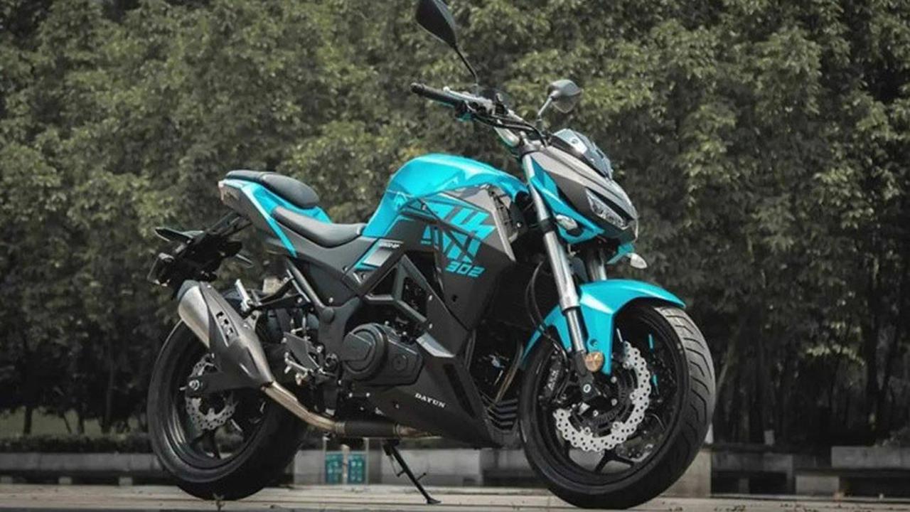 Motor Tiongkok yang memiliki desain seperti Kawasaki Ninja Z1000
