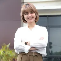 Tiwi di Pengadilan Agama (Adrian Putra/bintang.com)