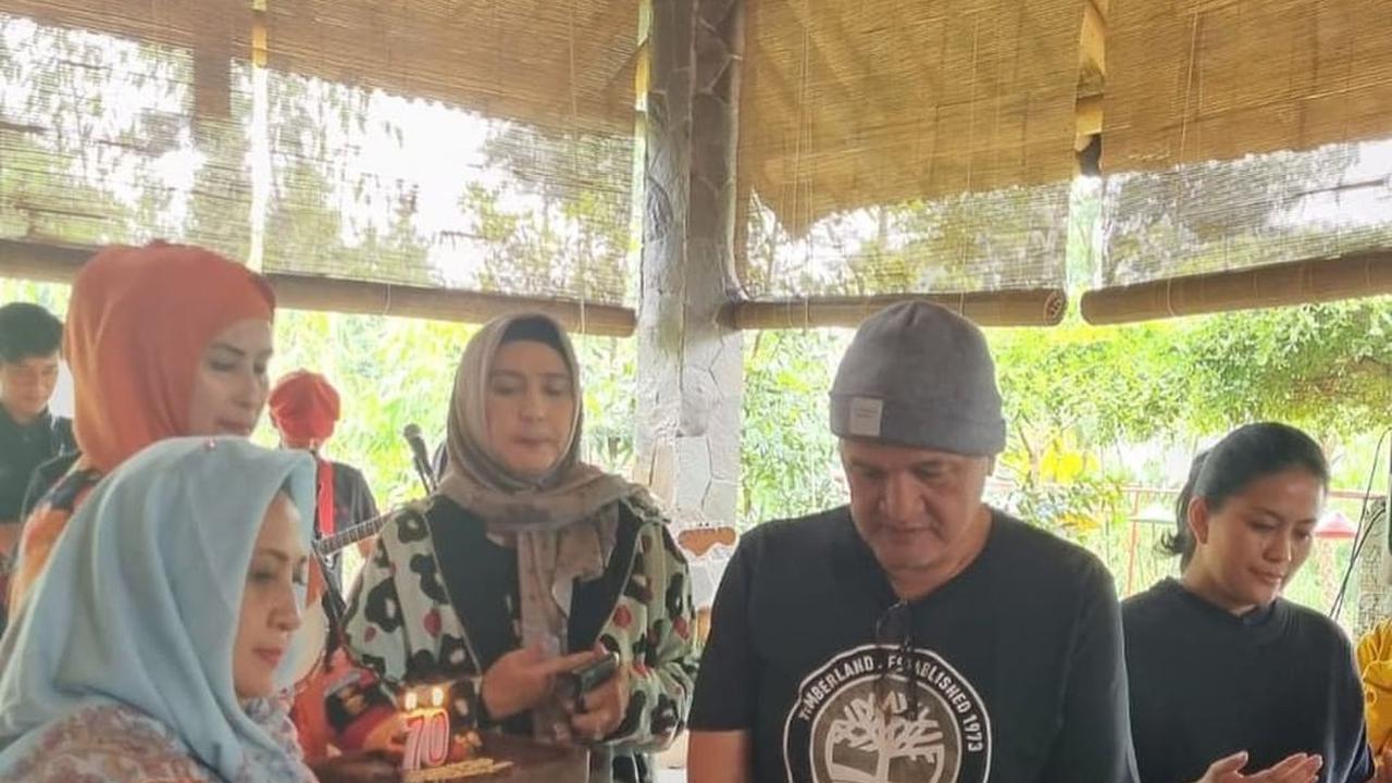 Reuni artis senior era 70 dan 80-an