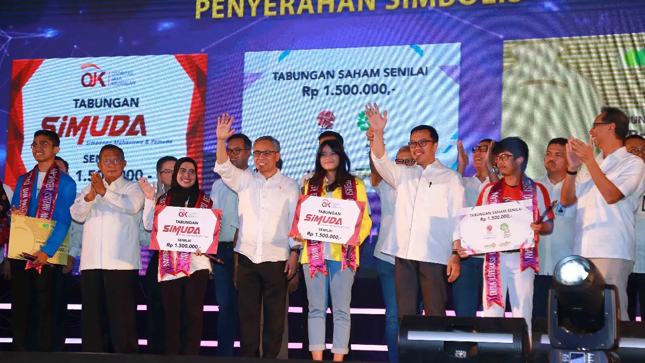 OJK dan BRI menyelenggarakan kegiatan inklusi keuangan bertajuk AkSiMuda 2019.