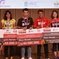 Para Atlet Bulutangkis Junior Indonesia menerima Penghargaan Juara Blibli.com Yonex Sunrise BWF World Championship di Galeri Indonesia Kaya, Grand Indonesia, (2/11/2017). (Bola.com/Nicklas Hanoatubun)