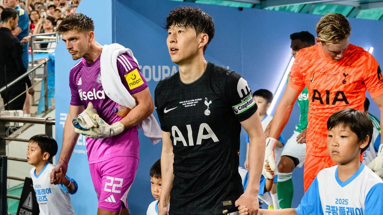 Foto: Tangis Son Heung-min Pecah di Laga Perpisahan dengan Tottenham Hotspur
