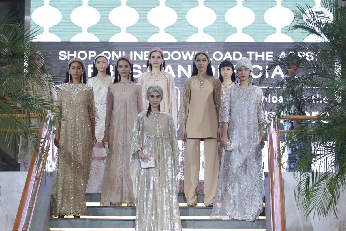Lebih modern, SEBASTIANred hadirnya kaftan dan boho dress