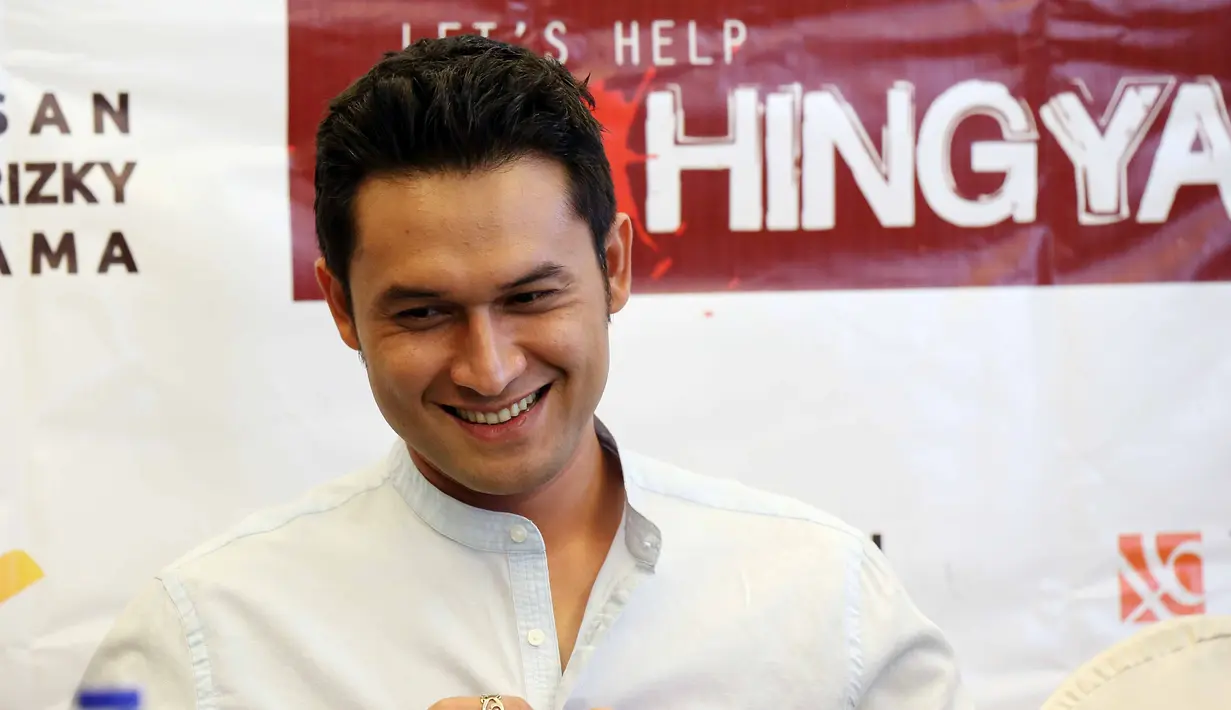 "Wanita yang bisa menjaga dirinya, bisa menghargai pasangannya, itu point utama. Dan sayang sama keluarga," pungkas Indra Bruggman. (Nurwahyunan/Bintang.com)