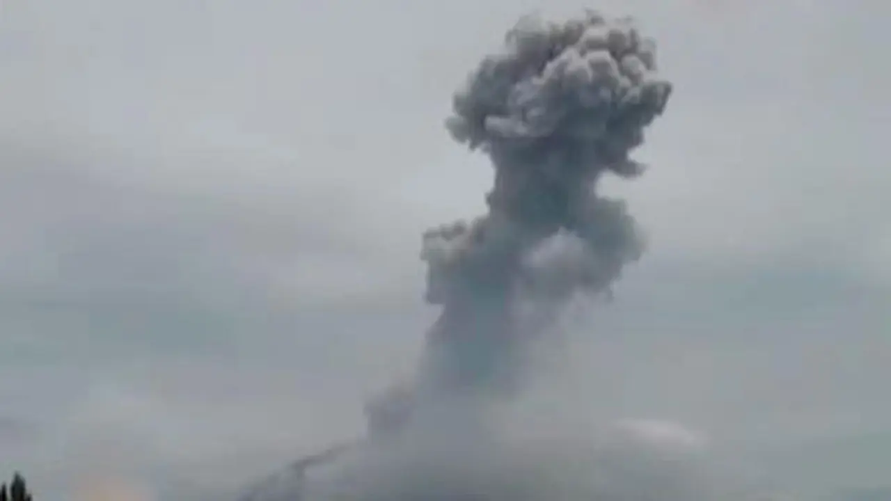 Segmen 1: Sinabung Erupsi hingga Protes Larangan Berjilbab