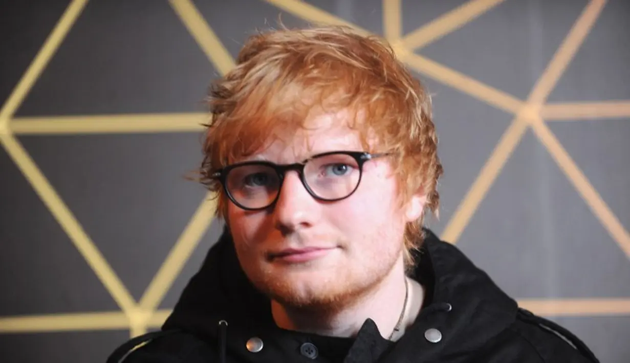 Ed Sheeran mengatakan dia ingin keliling dunia dan melihat hal-hal yang selama ini ia lewatkan setelah 5 tahun terpaku dengan handphonenya. (BRAD BARKET / GETTY IMAGES NORTH AMERICA / AFP)
