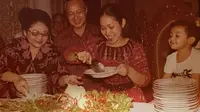 Titiek Soeharto menemukan potret saat ulang tahunnya yang ke-19 didampingi Pak Harto dan Ibu Tien (Dok.Instagram/@titieksoeharto/https://www.instagram.com/p/B-8rATsjFsv/Komarudin)