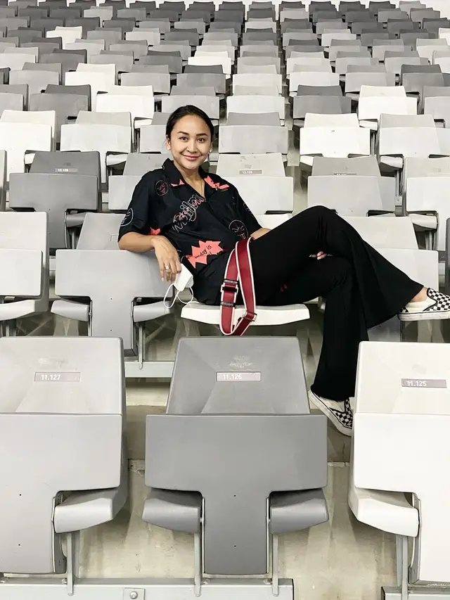 6 Potret Terbaru Inne Azri 'Suci' Jangan Berhenti Mencintaiku, Tampil Awet Muda