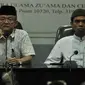 Ustaz Abdul Somad (kanan) dan Sekjen MUI Anwar Abas  saat menggelar konpers usai pertemuan di Kantor MUI, Jakarta, Rabu (21/8/2019). Ustaz Abdul Somad diundang MUI untuk klarifikasi atau tabayyun video ceramahnya yang viral karena dianggap menghina salah satu agama. (merdeka.com/Iqbal S. Nugroho)