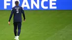Pemain depan Prancis Kylian Mbappe mengambil bagian dalam sesi latihan pada malam laga persahabatan internasional, di stadion Pierre-Mauroy, dekat Lille, Senin (28/3/2022). Prancis akan beruji coba melawan Afrika Selatan pada Rabu, 30 Maret 2022 dini hari WIB. (FRANCK FIFE / AFP)