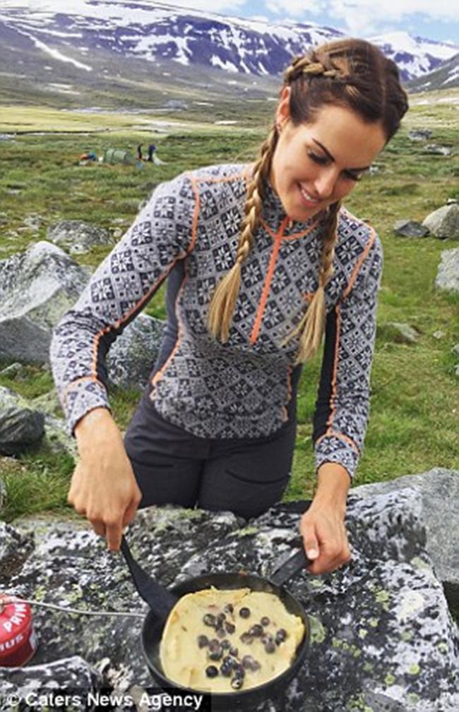 Selain cantik, pekerjaannya menarik, ia juga hobi masak. Wah istriable banget nih :D | Photo: Copyright asiantown.net