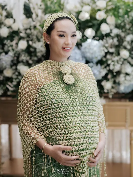 Zaskia Gotik 7 Bulanan (Instagram/rh_weddingplanner)