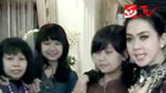 Meriahnya Lebaran di Rumah Syahrini