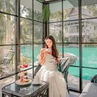 ilustrasi perempuan santai/NavinTar/Shutterstock