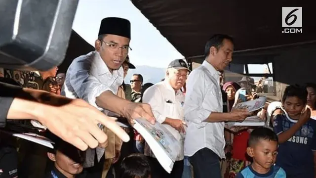 Presiden Joko Widodo didampingi Gubernur NTB Tuan Guru Bajang mengunjungi korban gempa Lombok. Dalam kunjungannya, Presiden memberikan bantuan kepada korban gempa.
