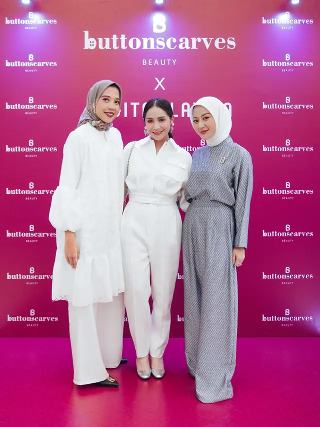 Buttonscarves Beauty x Nagita Slavina.