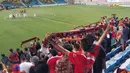 Pengalaman away days bersama bayi delapan bulan berakhir menyenangkan, tentunya selain stadion yang nyaman adalah hasil kemenangan 4-2 yang sukses ditorehkan Persija. (Bola.com/Mustopha)