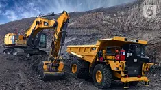 Truk tambang Cat 777E versi terbaru dipamerkan saat peluncuran di Samarinda, Kalimantan Timur (24/8/2021). Truk Cat 777E versi 2021 memiliki peningkatan pada kontrol daya, torsi, dan transmisi untuk menghasilkan produktivitas terbaik di kelasnya. (Liputan6.com/HO/Trakindo)