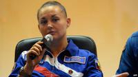 Yelena Serova merupakan kosmonot pertama Rusia yang keluar angkasa sejak 1997. (BBC)