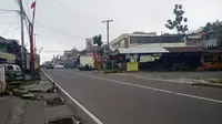 Jalanan di kawasan Puncak, Bogor, Jawa Barat terlihat sepi, Senin (23/3/2020). (Liputan6.com/Achmad Sudarno)