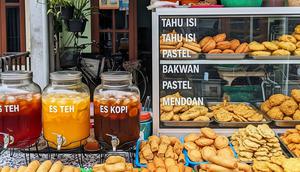 Ide 2 Usaha Depan Rumah yang Saling Melengkapi (AI)