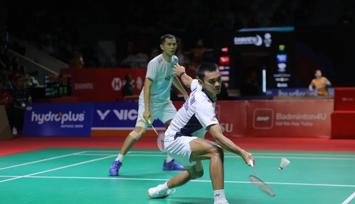 Pada putaran kedua Indonesia Masters 2026, Fajar Alfian/Muhammad Shohibul Fikri berpotensi menghadapi Leo Rolly Carnando/Bagas Maulana. Tampak dalam foto, pebulu tangkis ganda putra Indonesia, Fajar Alfian/Muhammad Shohibul Fikri saat bertanding melawan Chen Zhi Ray/Lin Yu Chieh (Taiwan) pada babak pertama Indonesia Masters 2026 di Istora Gelora Bung Karno, Senayan, Jakarta, Selasa (20/1/2026). (Bola.com/Bagaskara Lazuardi)