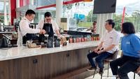 Auto2000 Buka Cafe Premium Terintegrasi Dealer di Puri Kembangan