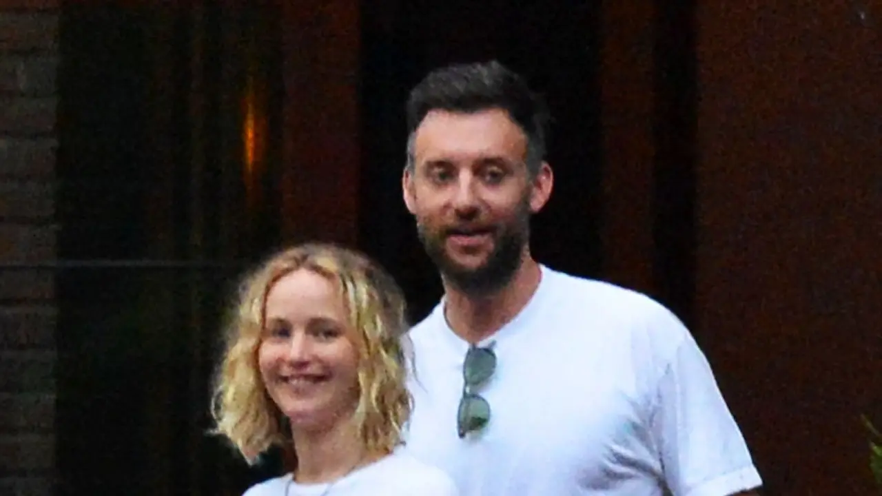 [Bintang] Jennifer Lawrence - Cooke Maroney