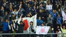 Suporter Timnas Jepang U-20 memberikan dukungan kepada timnya saat laga pertama Grup C Piala Dunia U-20 2023 di Estadio Unico Diego Armando Maradona stadium in La Plata, Argentina, on May 21, 2023. (AFP/Luis Robayo)