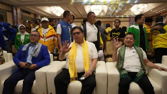 Ketua Umum Partai Golkar, Airlangga Hartarto bersama Ketum PAN dan Ketum PPP dalam forum Koalisi Indonesia Bersatu (KIB)