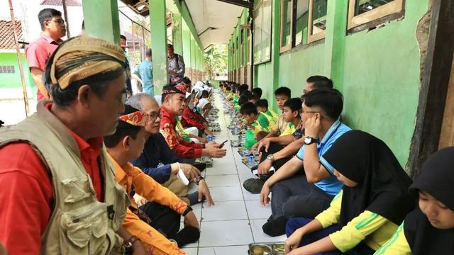 Pj Wali Kota Tarakan Melihat Uji Coba Makan Siang Gratis di Sukabumi
