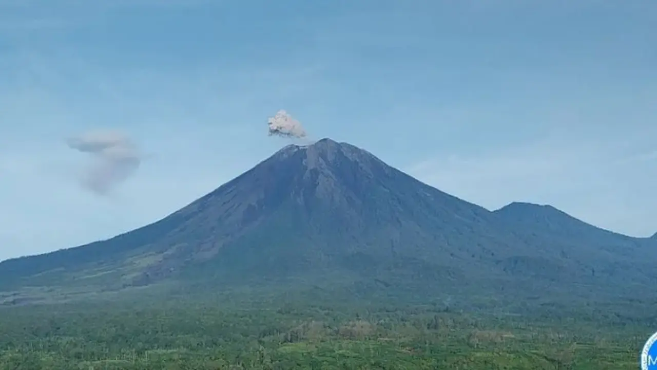 Gunung Semeru alami erupsi 10 kali, dengan tinggi letusan Capai 1 Kilometer (Istimewa)