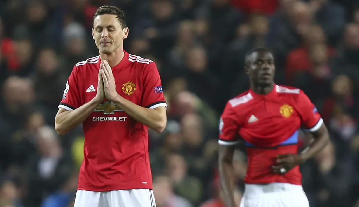 3. Nemanja Matic (Gelandang) - Penampilan kurang konsisten mantan pemain Chelsea ini membuat poinnya di FIFA 19 menurun. Akselerasi dari 52 menjadi 47 sedangkan kecepatan lari dari 59 menjadi 51. (AP/Dave Thompson)