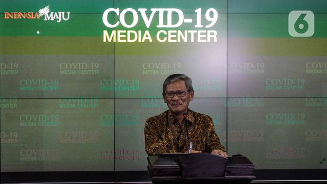 Juru bicara pemerintah untuk penanganan virus corona, Achmad Yurianto memberikan keterangan di Kantor Staf Presiden, Komplek Istana Negara, Jakarta, Kamis (5/3/2020). Keterangan terkait isu virus corona serta mengantisipasi informasi hoaks tentang virus tersebut. (Liputan6.com/Faizal Fanani)