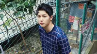 Song Joong Ki (Harper Bazaar)