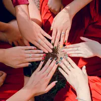 ilustrasi cara menjaga nail art agar tetap cantik dan tidak mudah rusak/ @thiszun/pexels