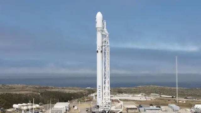 Roket Falcon 9