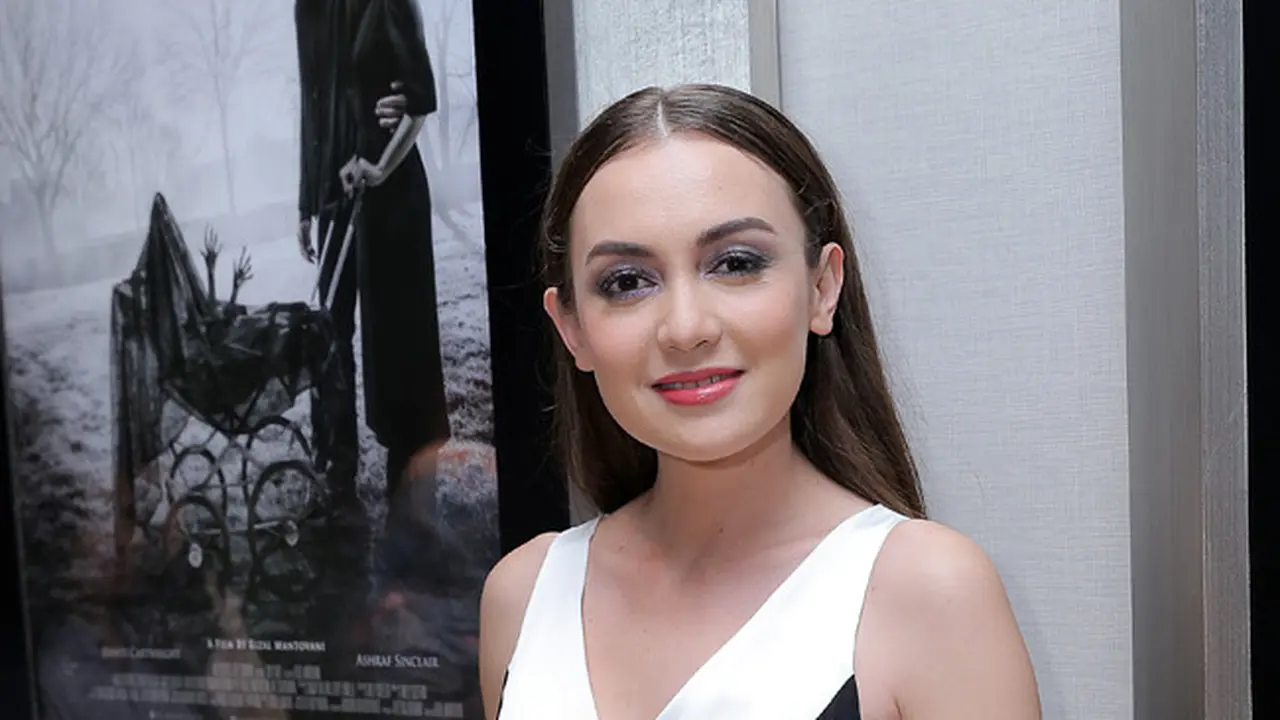 [Bintang] Rianti Cartwright