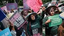 Sejumlah warga Pulau Pari, Jakarta Utara, berunjuk rasa di depan kantor Kementerian Kelautan dan Perikanan di Jakarta pada Rabu 8 Oktober 2025. (Yasuyoshi CHIBA/AFP)