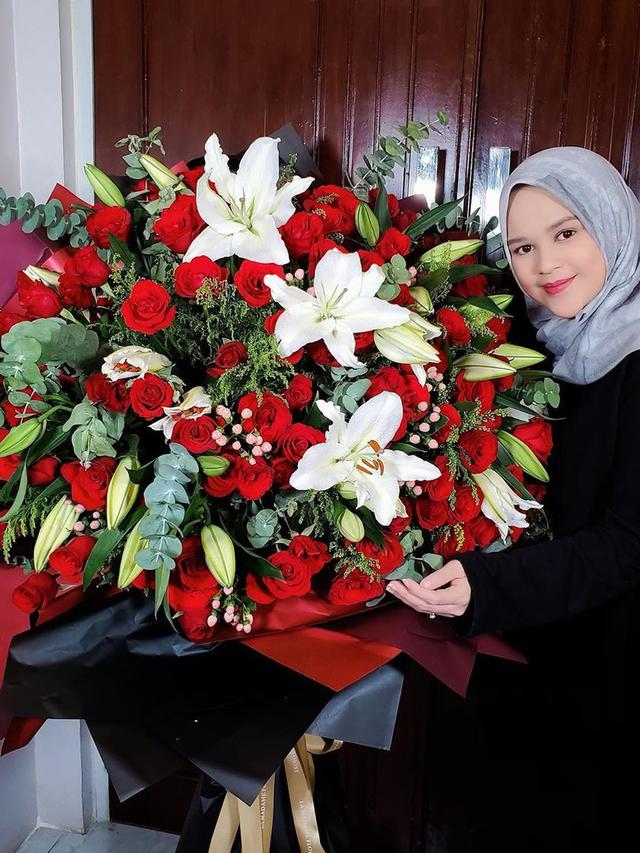 7 Momen Ulang Tahun Cut Meyriska Ke-27, Dapat Banjir Hadiah