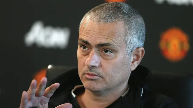 3 Trik MU Tutupi Absennya Mkhitaryan