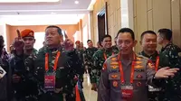 Panglima TNI Laksamana TNI Yudo Margono (kiri) bersama Kapolri. (Nur Habibie/Merdeka.com)