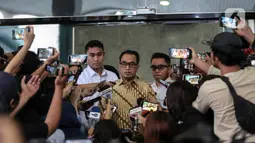 KPK memeriksa Budi Karya Sumadi sebagai saksi dalam kasus dugaan suap pengadaan dan pemeliharaan jalur kereta api di wilayah Sulawesi Selatan, Jawa Tengah, Jawa Barat, dan Sumatera periode 2018-2022. (Liputan6.com/Johan Tallo)
