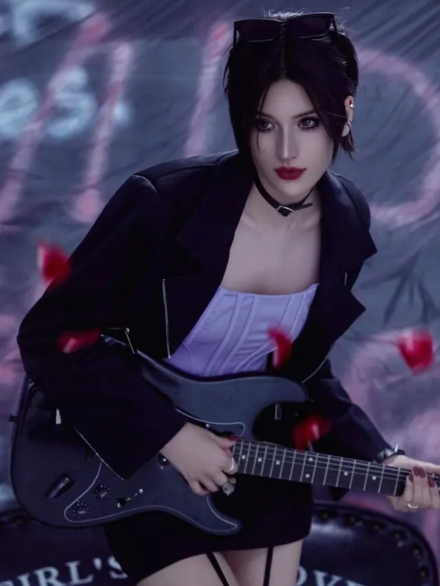 Potret Karina Coser Saat Cosplay, Suaminya Meninggal Tewas Terseret Ombak di Bali