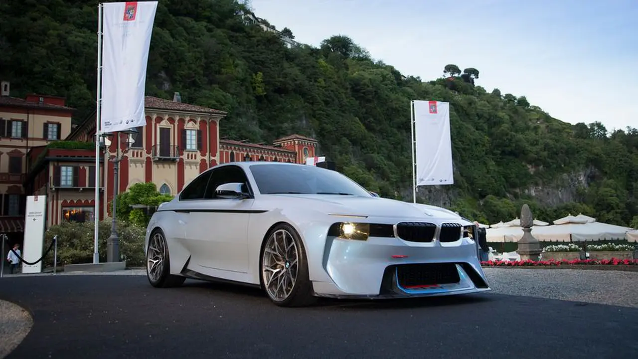 BMW Bentuk Ulang Mobil Sport Legendaris